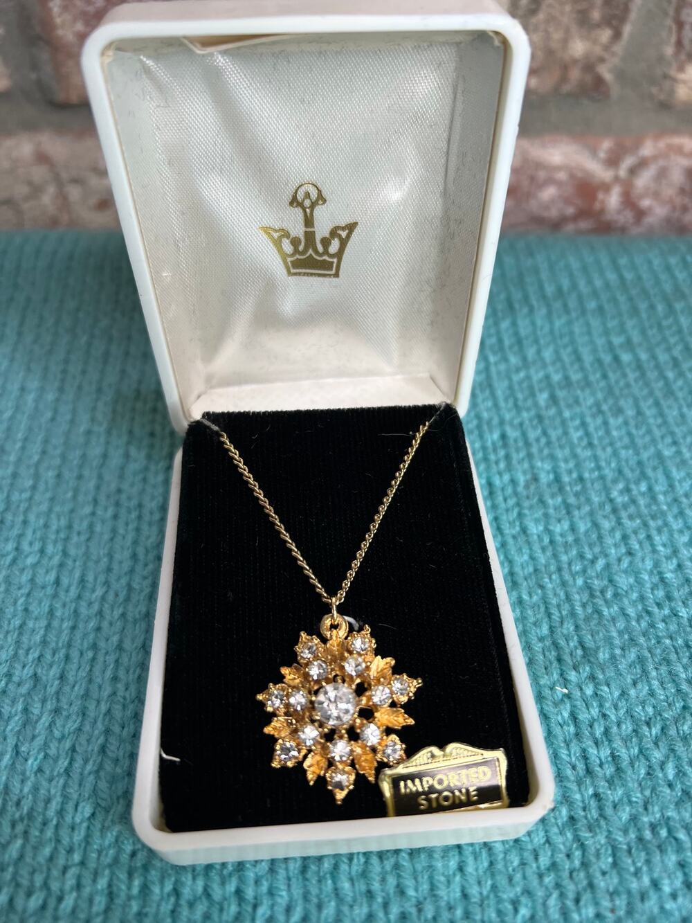 necklace starburst gold tone pendant clear stones vintage 1950s